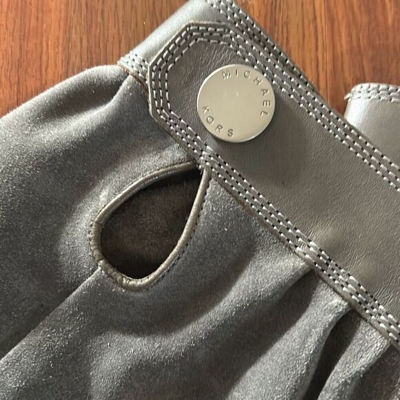 Michael Kors gray suede slouchy boot size 5.5 heels - Picture 4 of 6